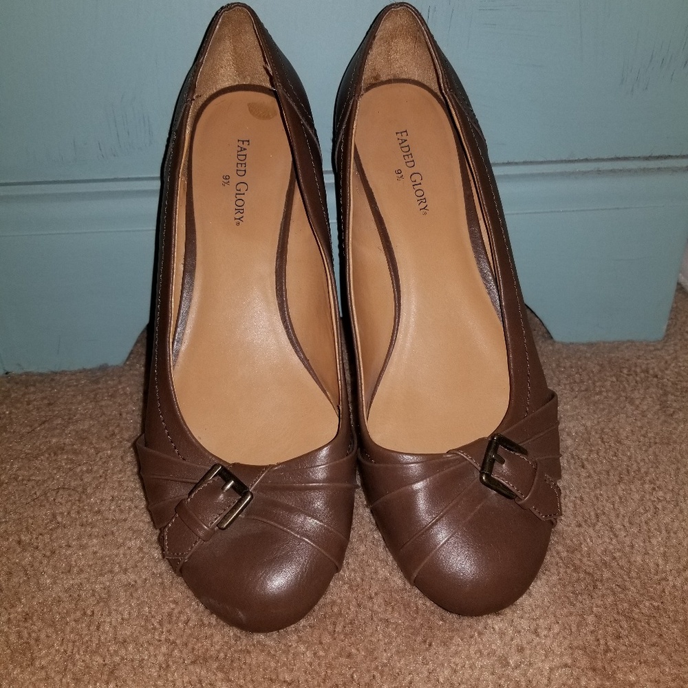 Brown Faded Glory Small Wedge Heel